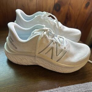 New Balance White Athletic Shoes with Chunky Midsole